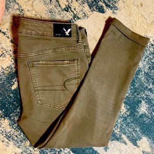 American Eagle crop jean - khaki sz. 6